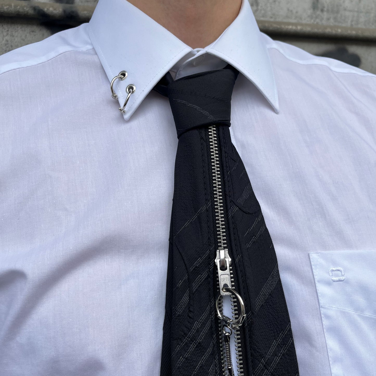 upcycled shirt & tie black