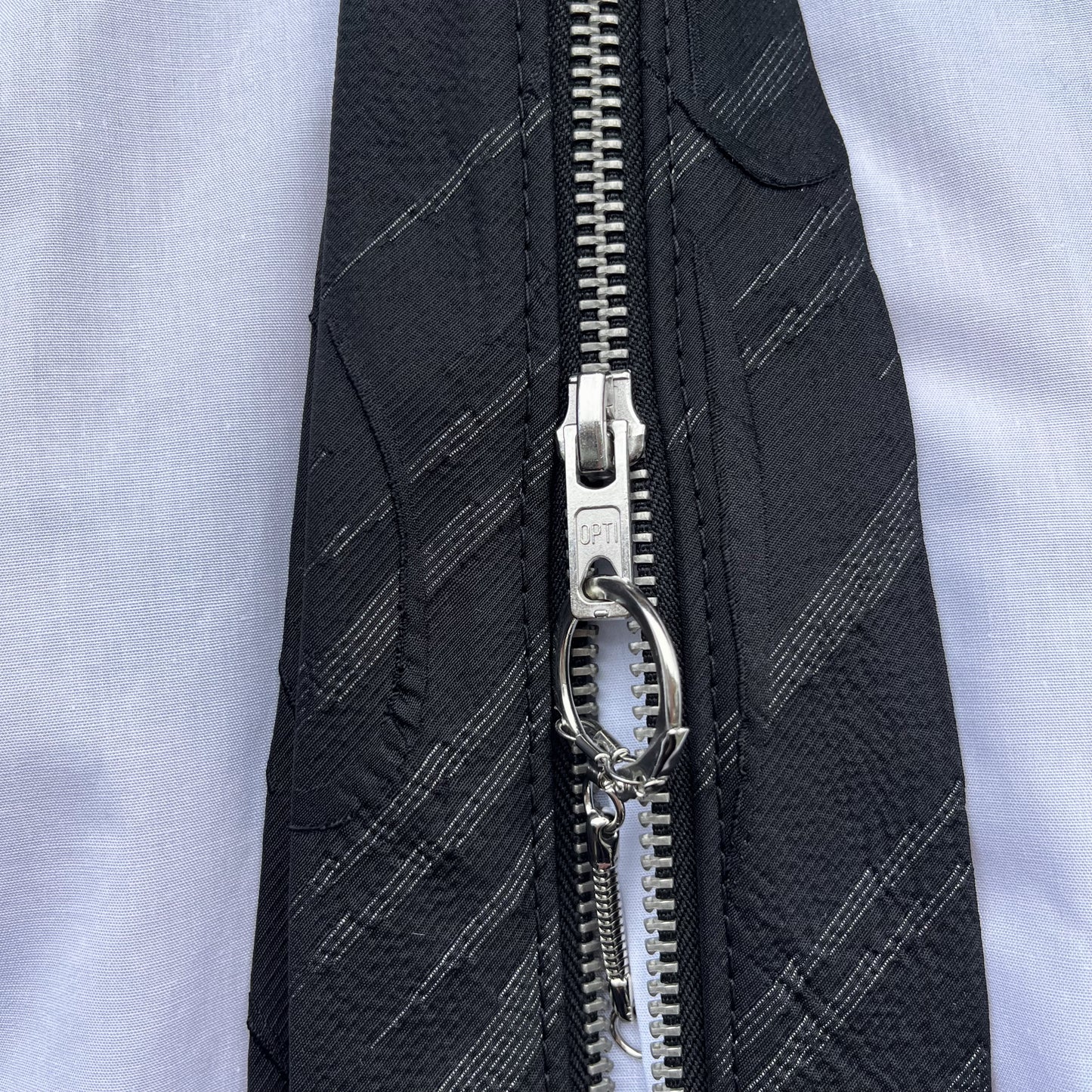 upcycled shirt & tie black