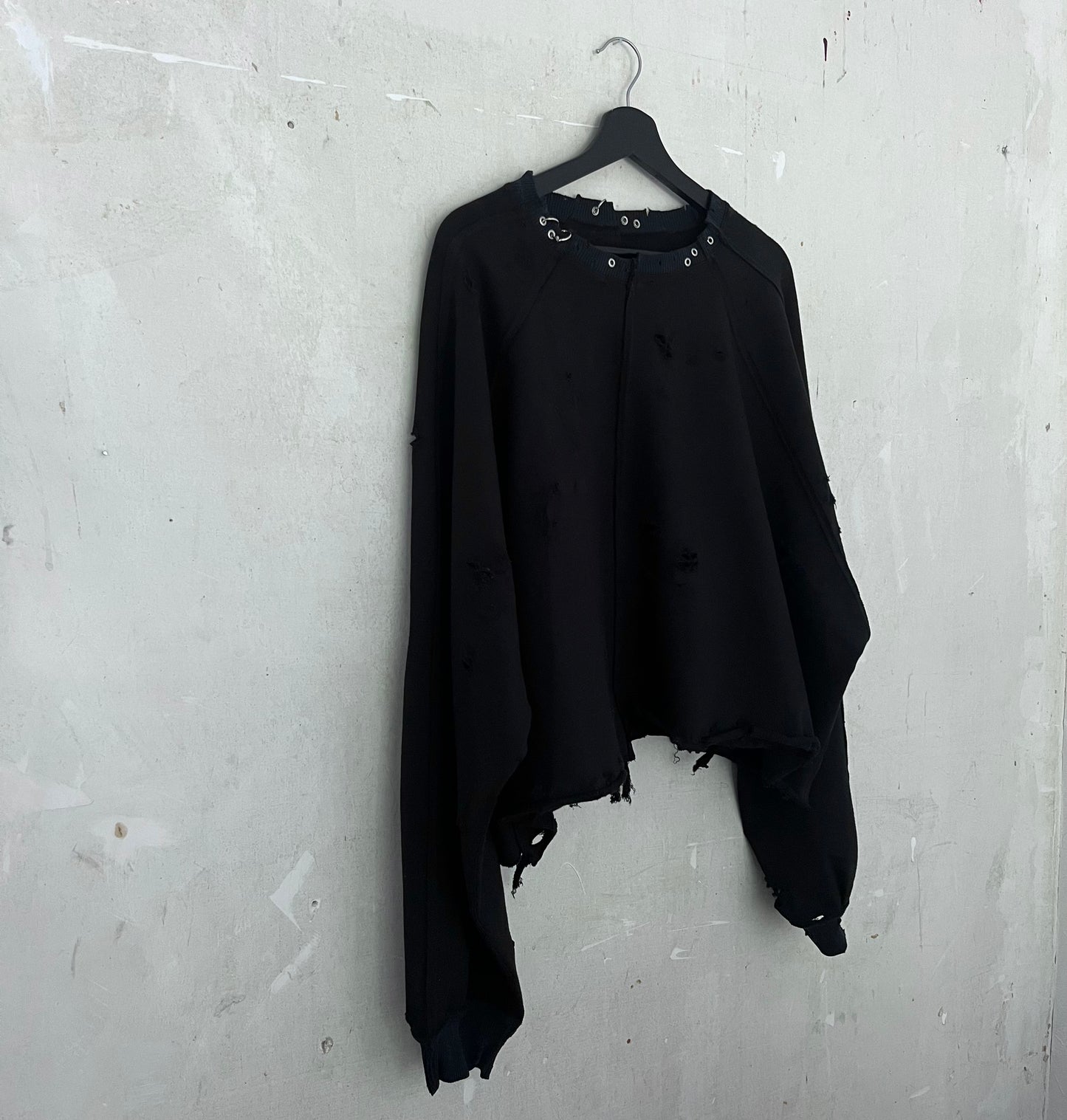 deconstructed longsleeve cropped