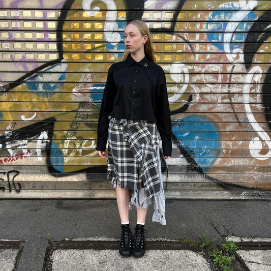 upcycled flanell skirt grey white